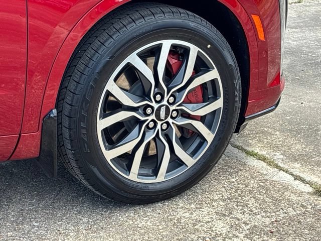 Used 2023 Cadillac XT6 Sport w/ Technology Package AWD/4WD image 17