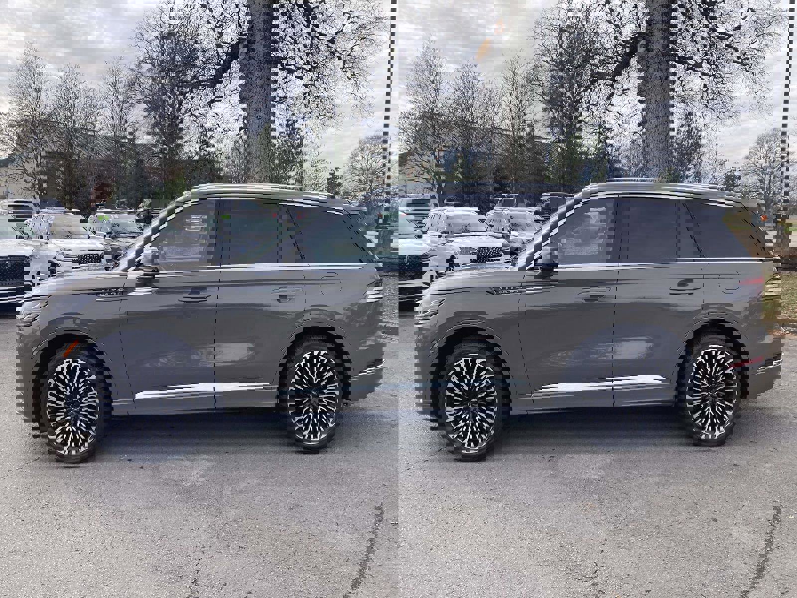 New 2025 Lincoln Aviator Black Label image 8