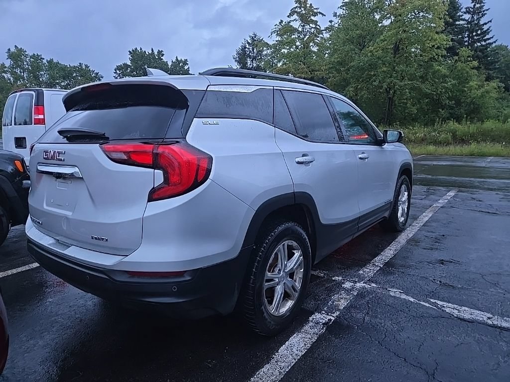 Used 2019 GMC Terrain SLE w/ Driver Convenience Package AWD/4WD image 4