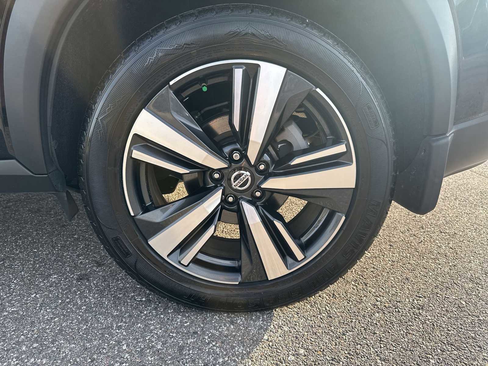 Used 2021 Nissan Rogue SL image 12