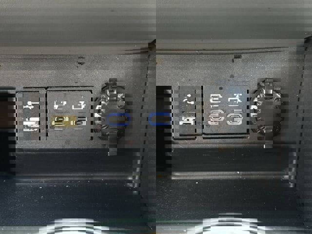 Used 2022 Toyota Highlander LE image 23