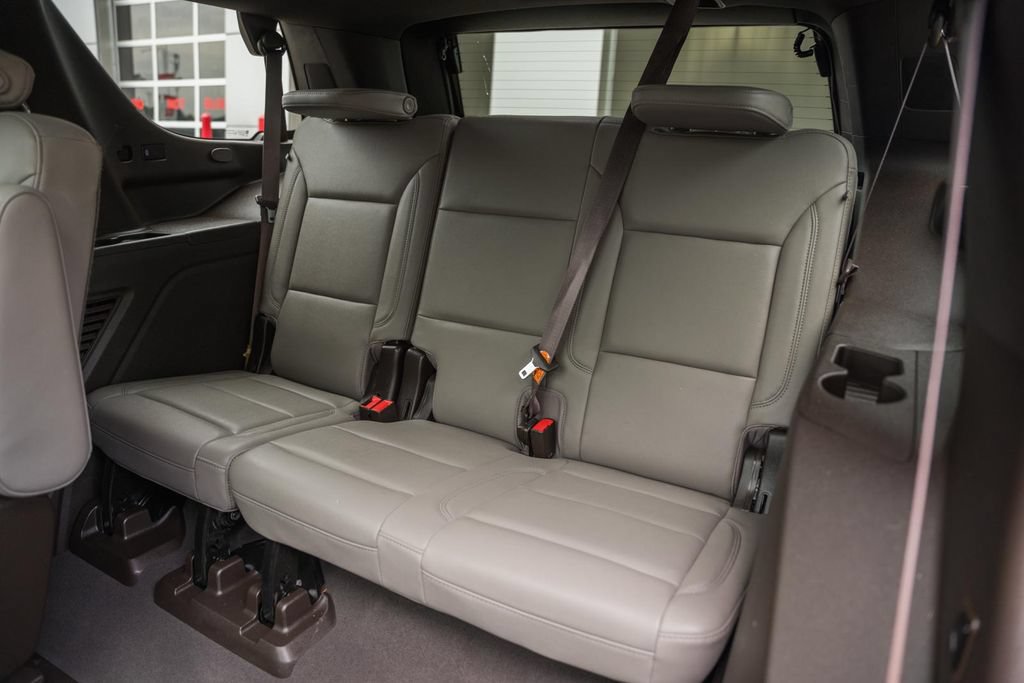 Used 2022 Chevrolet Tahoe LT w/ LT Signature Package AWD/4WD image 36