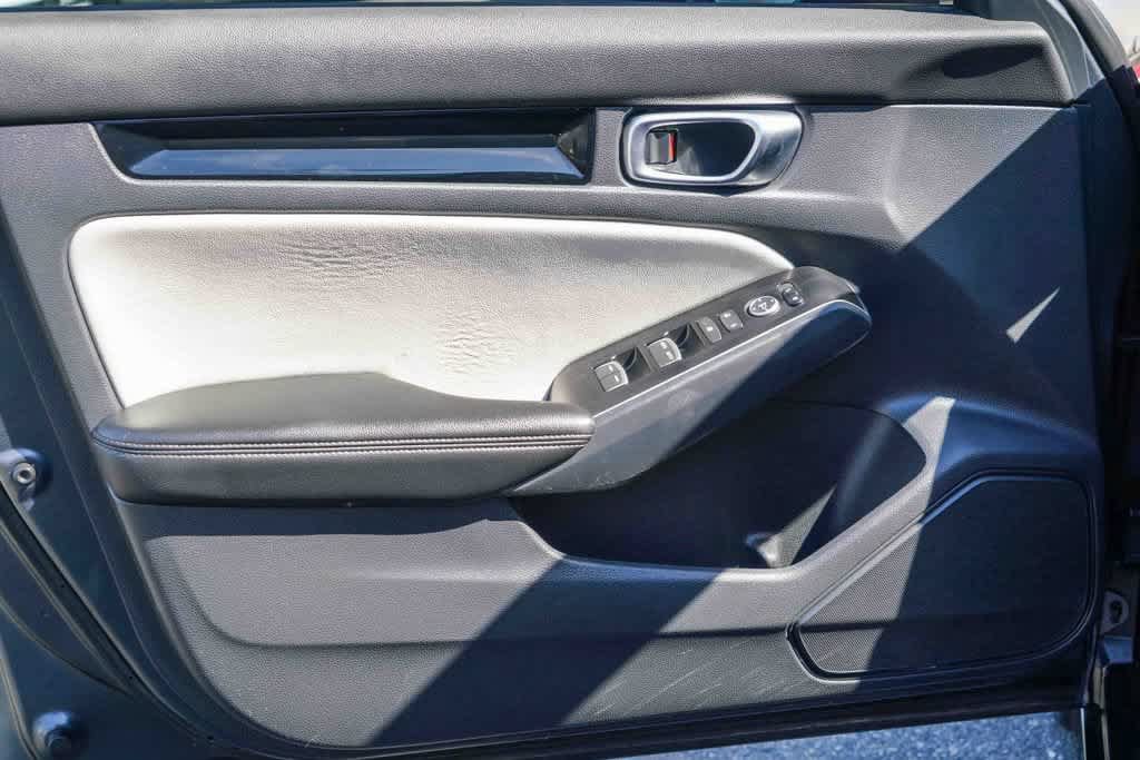Used 2022 Honda Civic Sport Touring image 6
