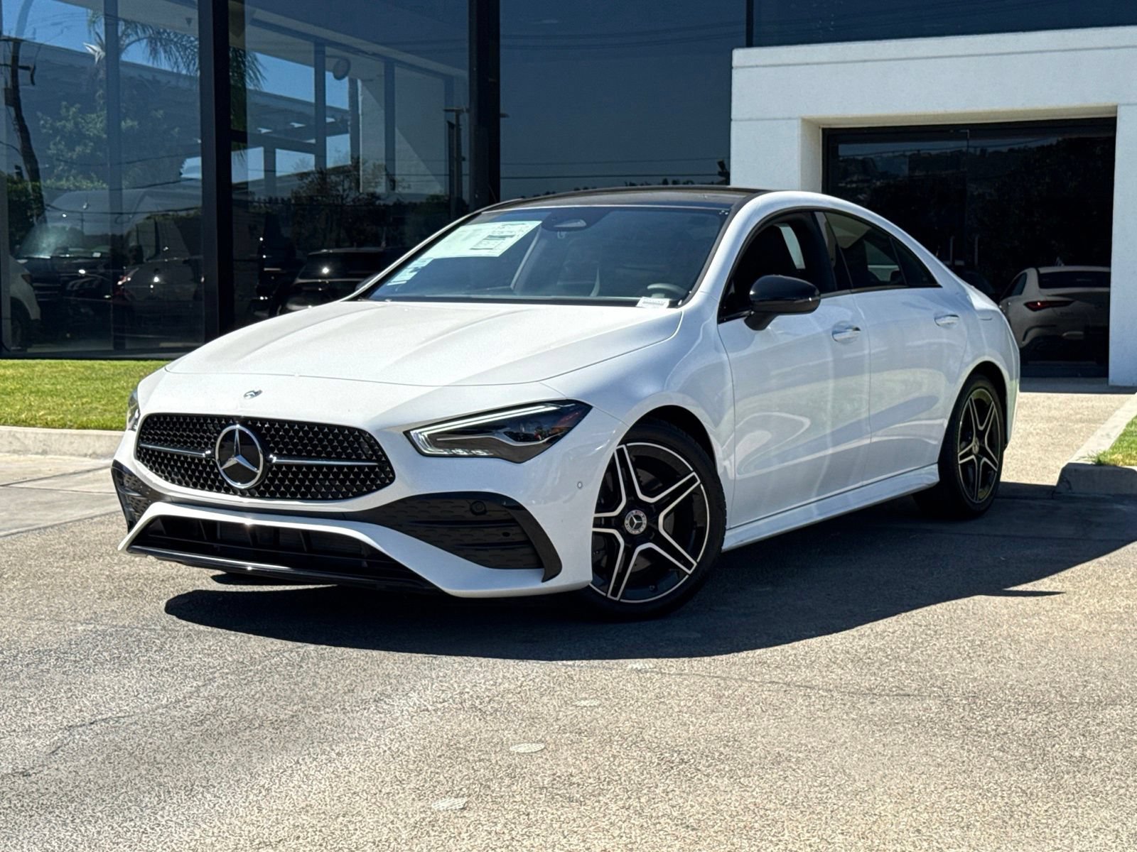 Used 2025 Mercedes-Benz CLA 250 4MATIC image 2