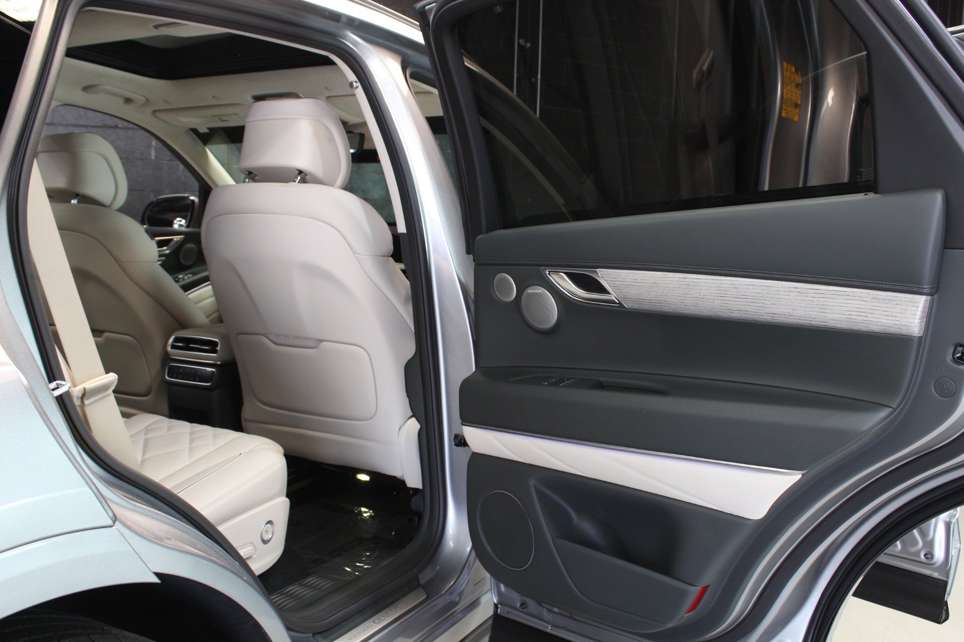 Used 2025 Genesis GV80 3.5T Prestige AWD/4WD image 48