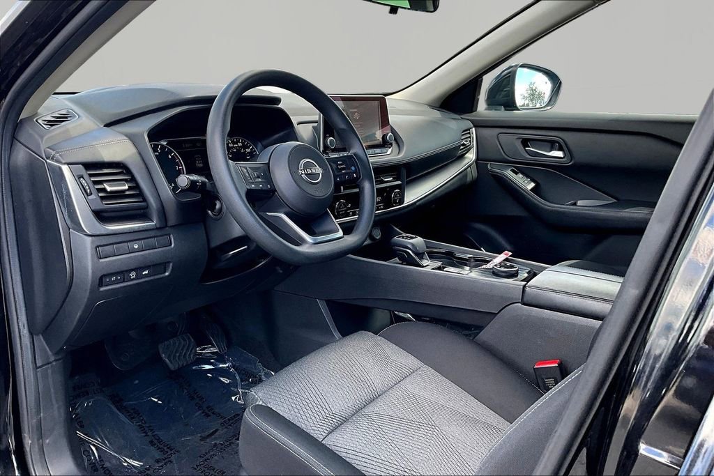 Used 2024 Nissan Rogue SV AWD/4WD image 18