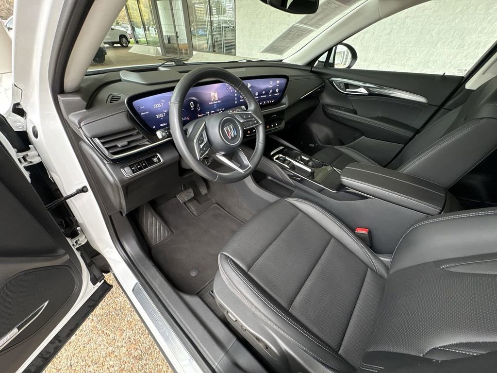 Certified 2025 Buick Envision Preferred image 10