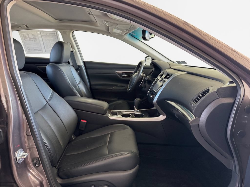 Used 2015 Nissan Altima 3.5 SL FWD image 26