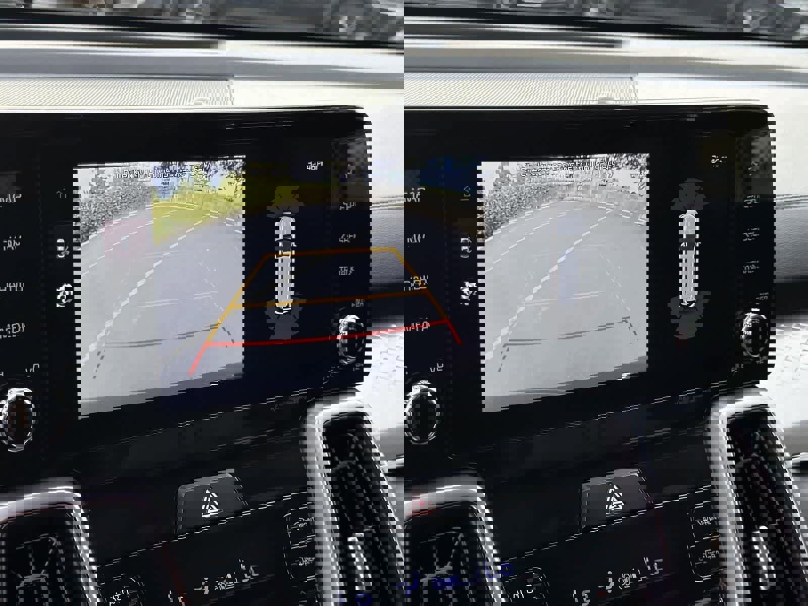 Used 2023 Kia Sorento EX image 17