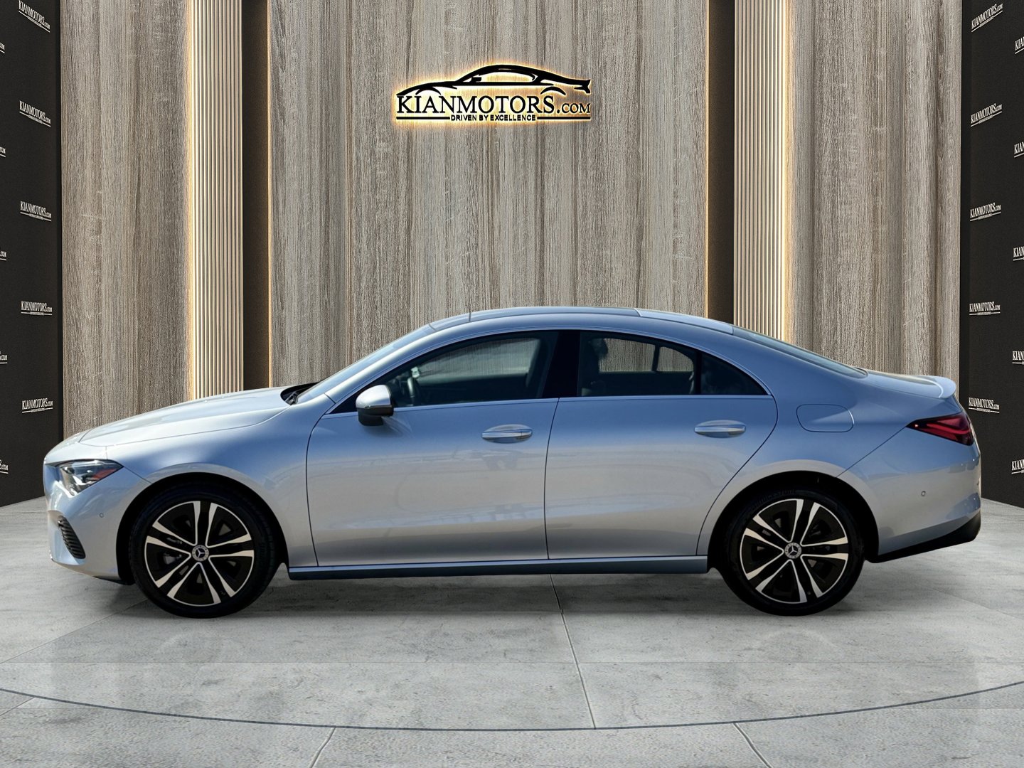 Used 2025 Mercedes-Benz CLA 250 image 4