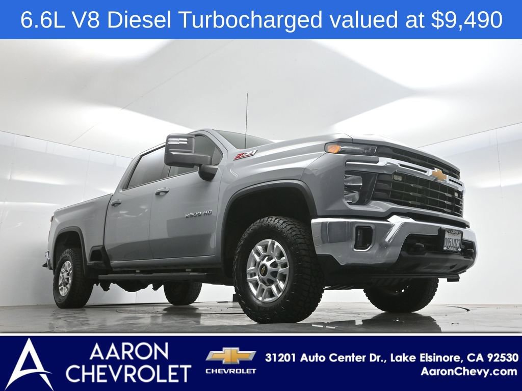 Used 2024 Chevrolet Silverado 2500 LT w/ Convenience Package image 2