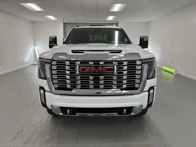 New 2026 GMC Sierra 2500 Denali w/ Denali Reserve Package image 2