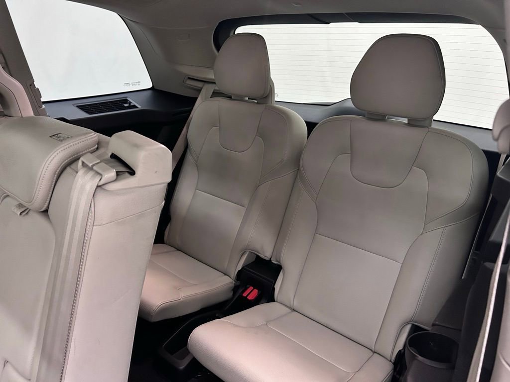 Used 2018 Volvo XC90 T6 Momentum w/ Convenience Package AWD/4WD image 15