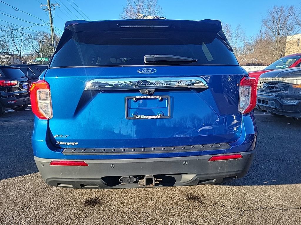 Certified 2023 Ford Explorer XLT w/ Class IV Trailer Tow Package image 6