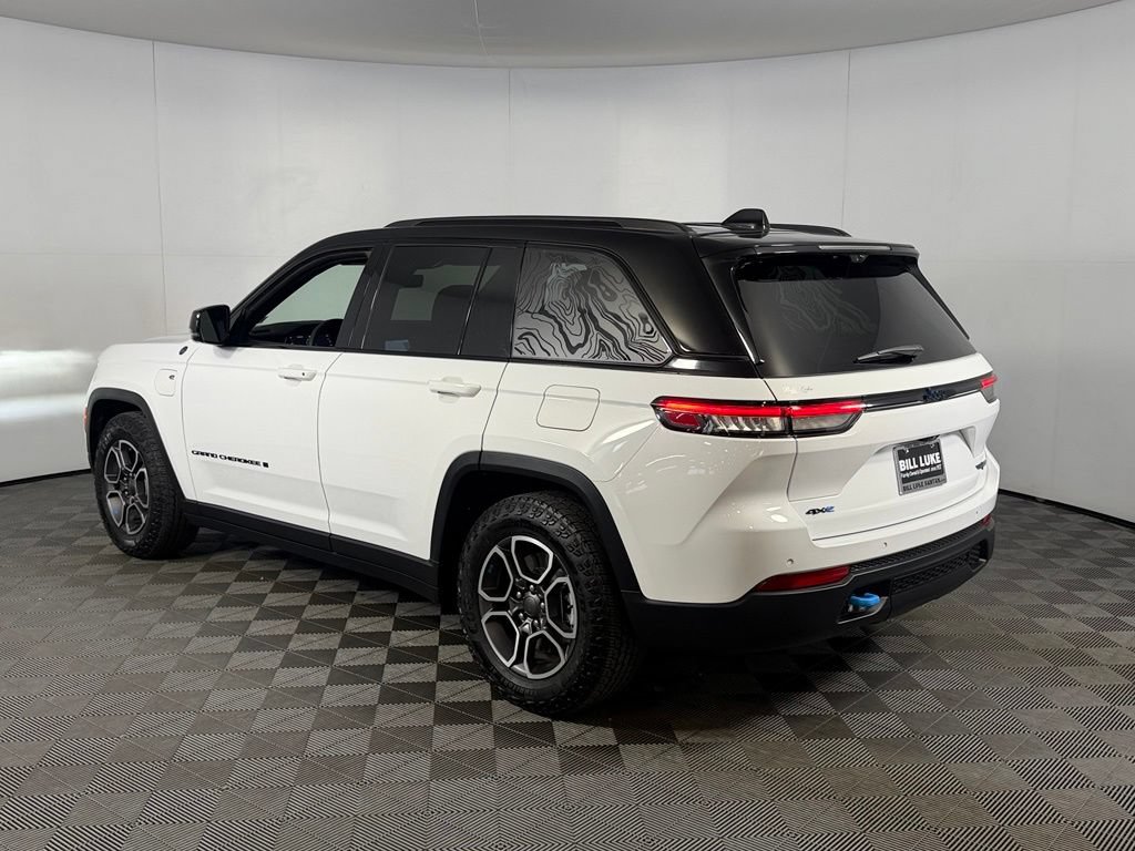 Used 2023 Jeep Grand Cherokee Trailhawk w/ Luxury Tech Group III AWD/4WD image 9