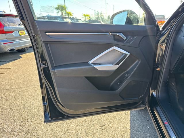 Used 2023 Audi Q3 2.0T Premium image 19