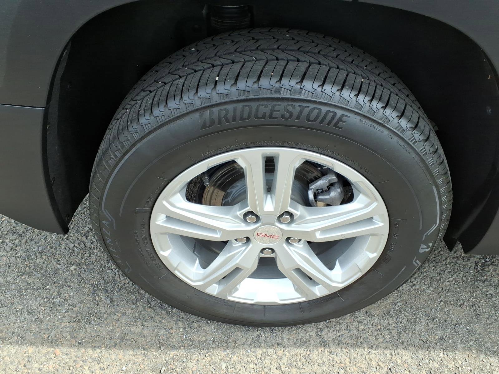 Certified 2024 GMC Terrain SLE image 17