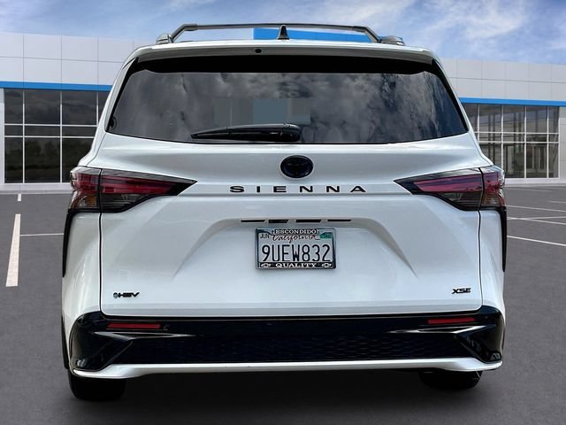 Used 2025 Toyota Sienna XSE w/ XSE Premium Package FWD image 6