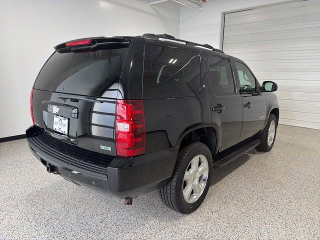 Used 2009 Chevrolet Tahoe LT w/ Luxury Package AWD/4WD image 3