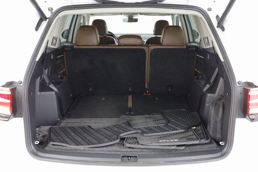 Used 2022 Volkswagen Atlas SEL R-Line image 18