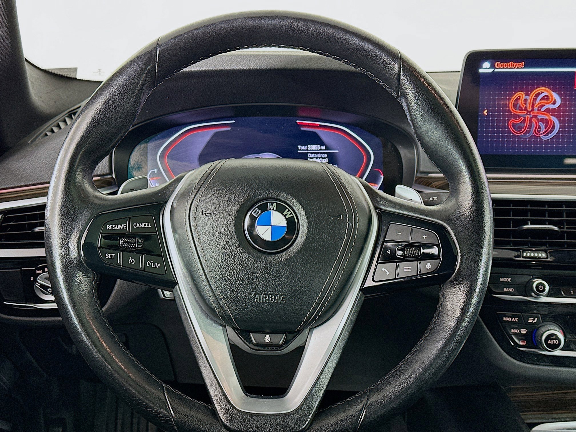 Used 2023 BMW 530i xDrive w/ Premium Package image 18