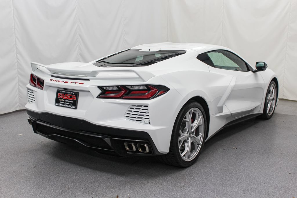 Used 2022 Chevrolet Corvette Stingray Premium Cpe w/ Z51 Performance Package RWD image 9