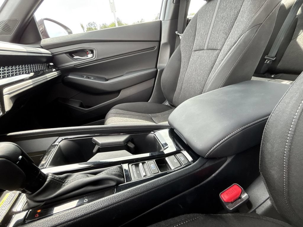 Used 2025 Honda Accord Sport image 24