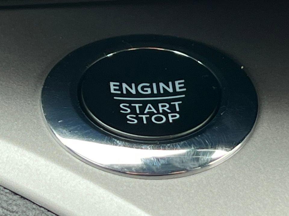 Certified 2023 Ford Explorer XLT w/ Equipment Group 202A image 32