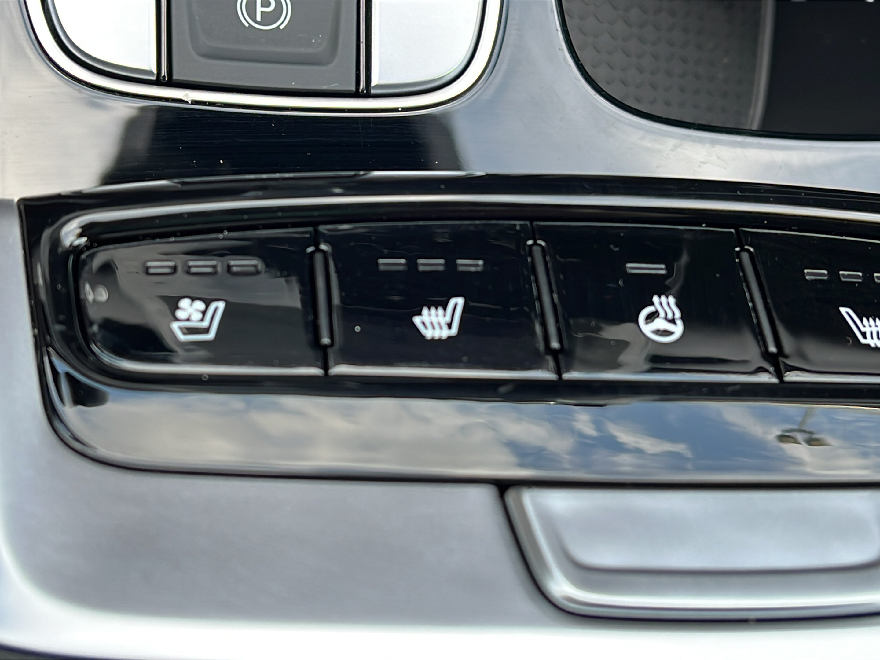 Certified 2023 Hyundai Santa Cruz Limited AWD/4WD image 28