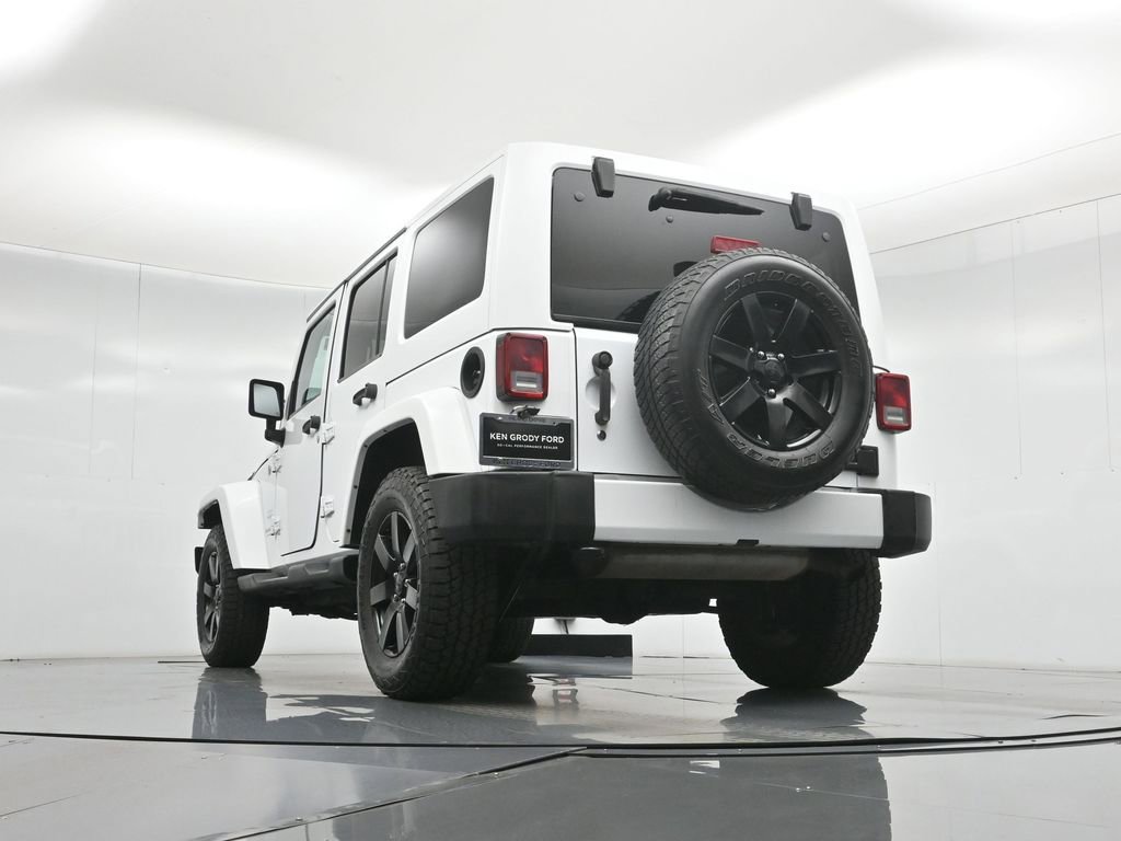 Used 2016 Jeep Wrangler Unlimited Sahara w/ Connectivity Group image 47