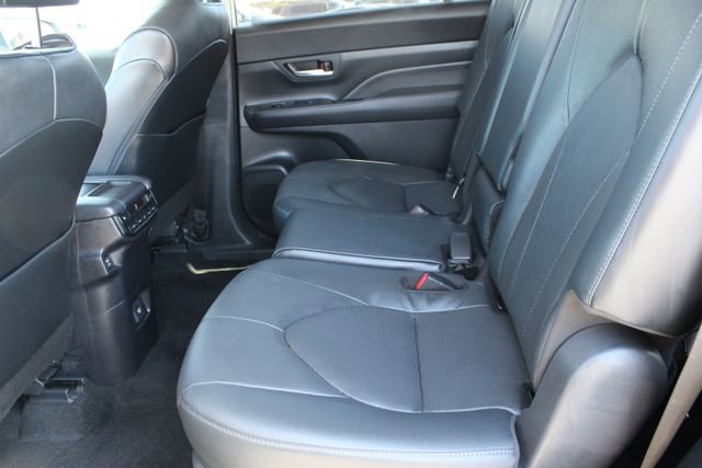 Used 2024 Toyota Grand Highlander Limited image 34