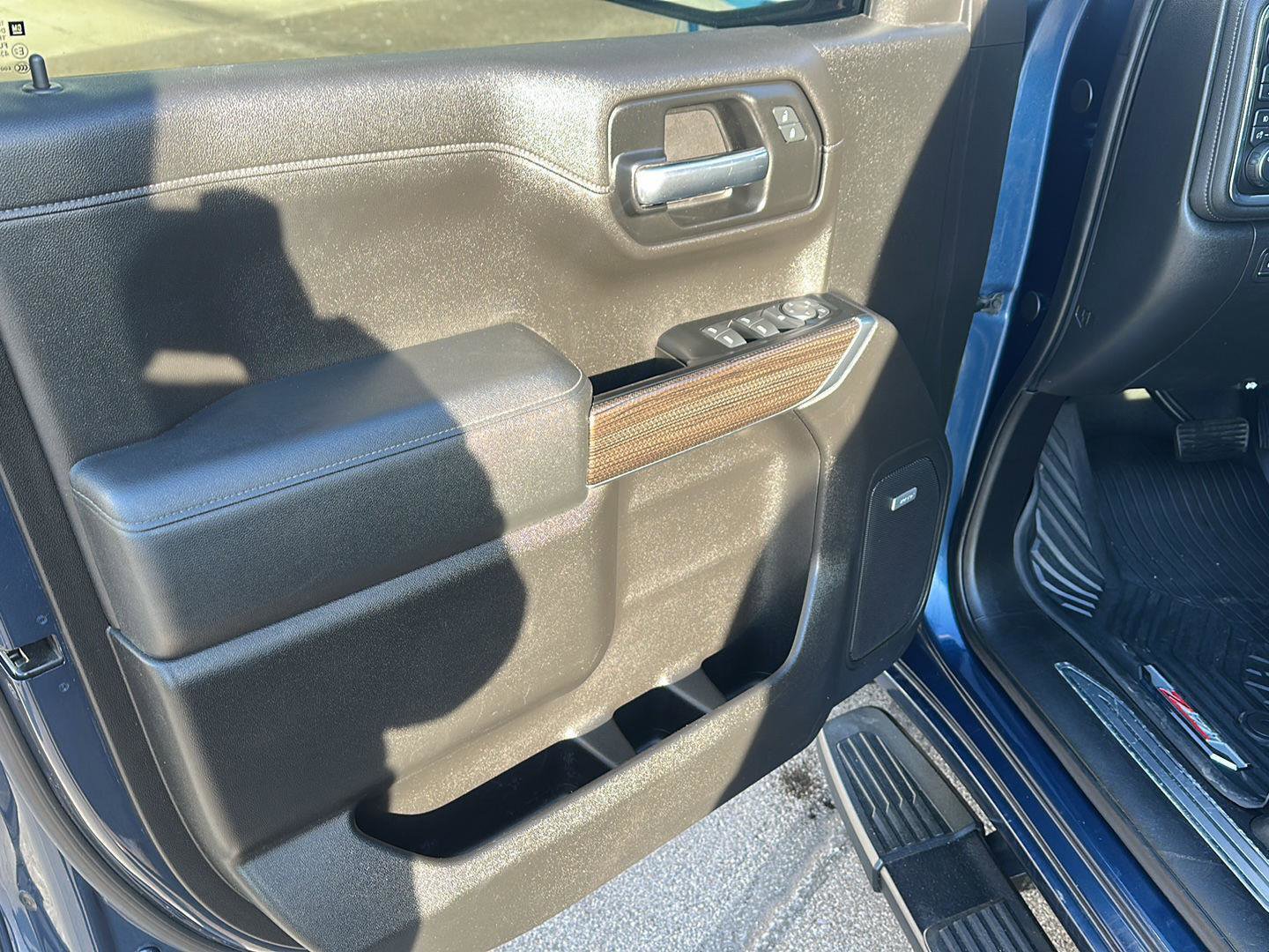 Used 2019 Chevrolet Silverado 1500 RST image 18