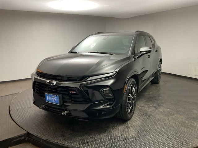 Certified 2024 Chevrolet Blazer RS w/ Driver Confidence II Package image 3