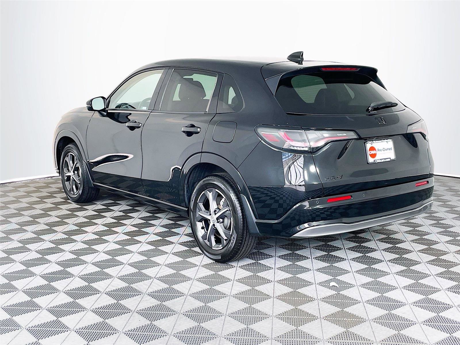 Used 2024 Honda HR-V EX-L image 7