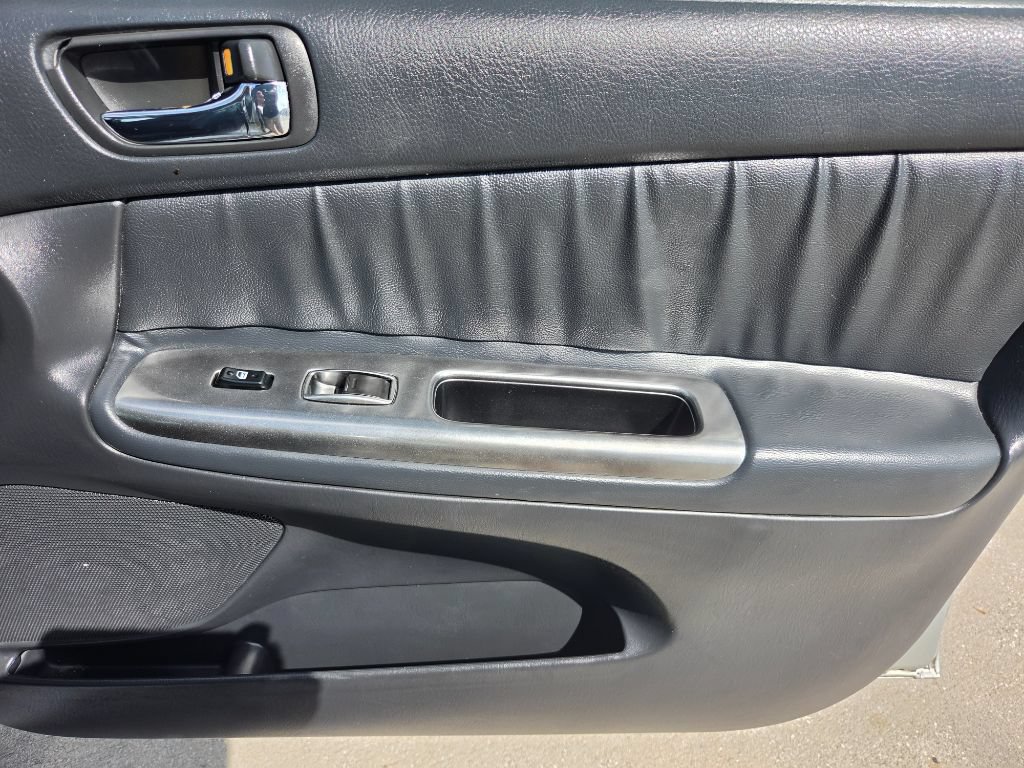 Used 2002 Toyota Camry SE w/ Pkg 4 FWD image 37