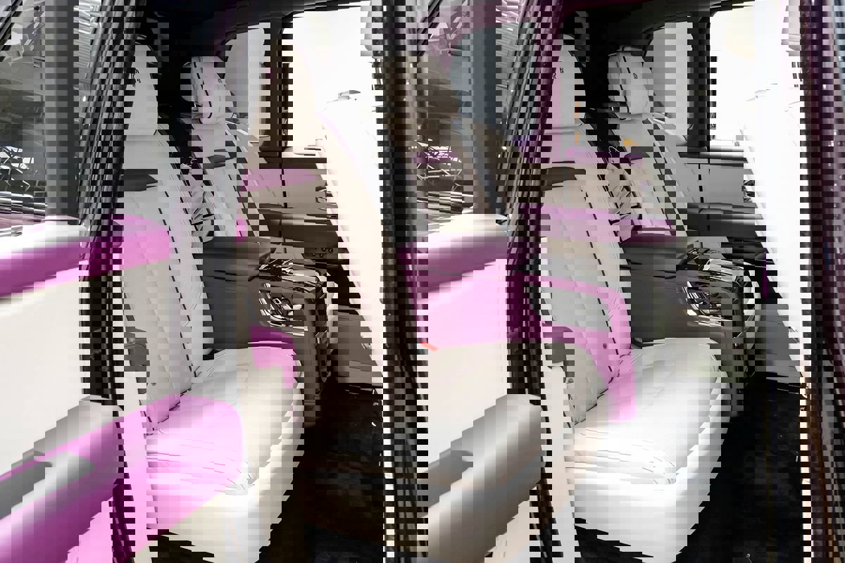 Used 2023 Rolls-Royce Cullinan Black Badge w/ Dark Exterior Package image 30