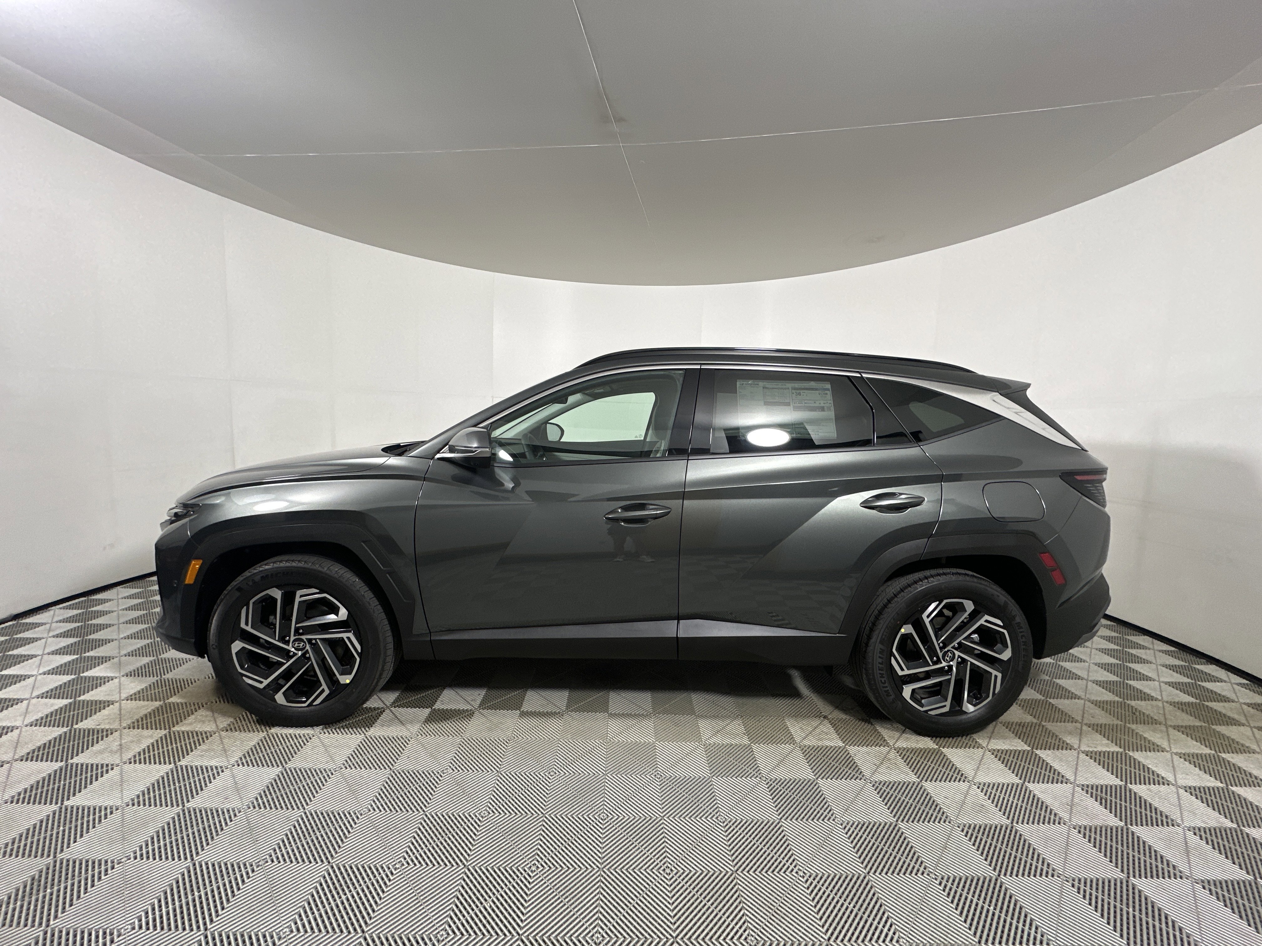 New 2026 Hyundai Tucson Limited AWD/4WD image 4