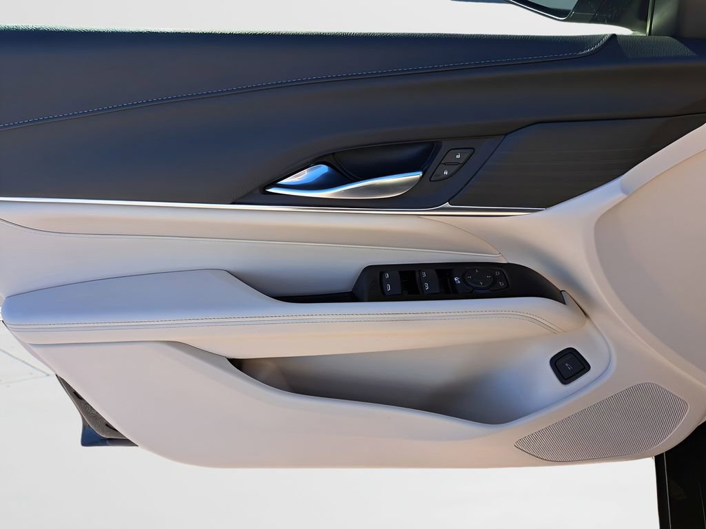 Used 2023 Cadillac CT4 Luxury w/ Cold Weather Package image 13