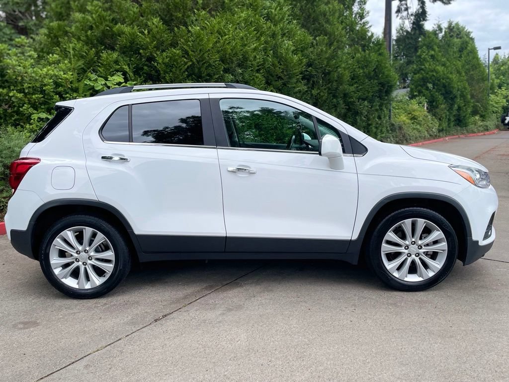 Used 2018 Chevrolet Trax Premier FWD image 3