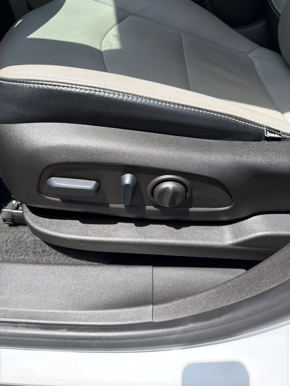 Used 2022 Chevrolet Equinox LT FWD image 12
