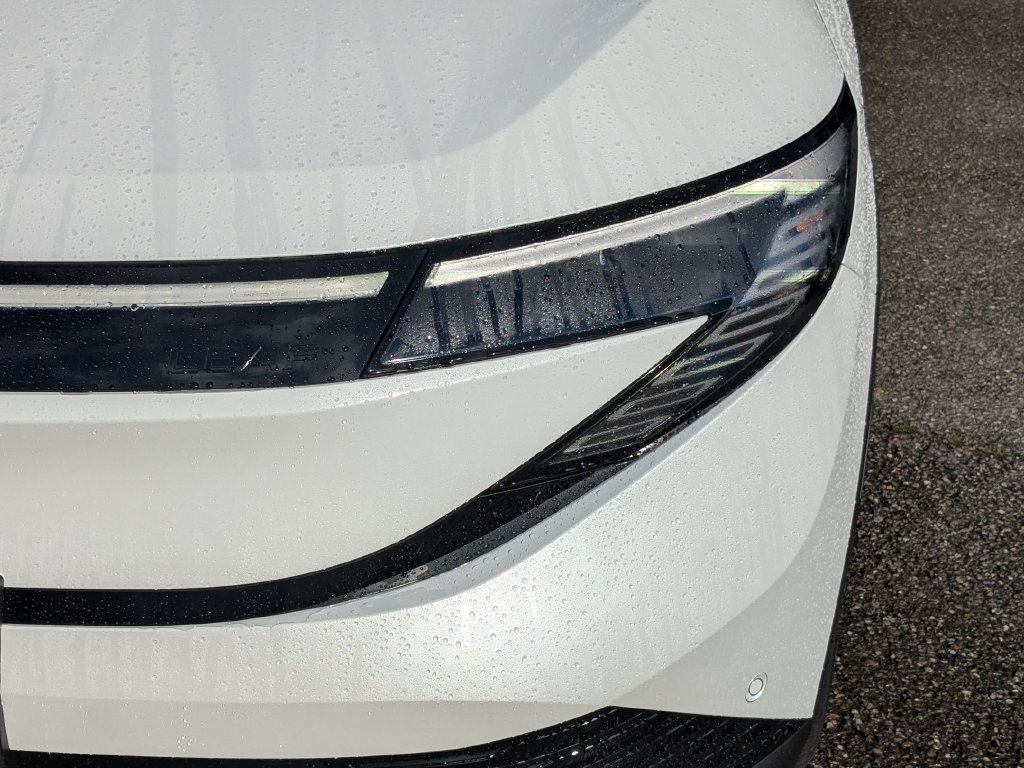 New 2026 Nissan Leaf Platinum+ w/ Cargo Package (Platinum+) FWD image 10