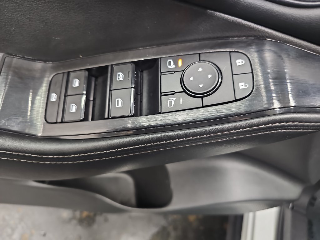 Used 2024 Nissan Rogue SV FWD image 27