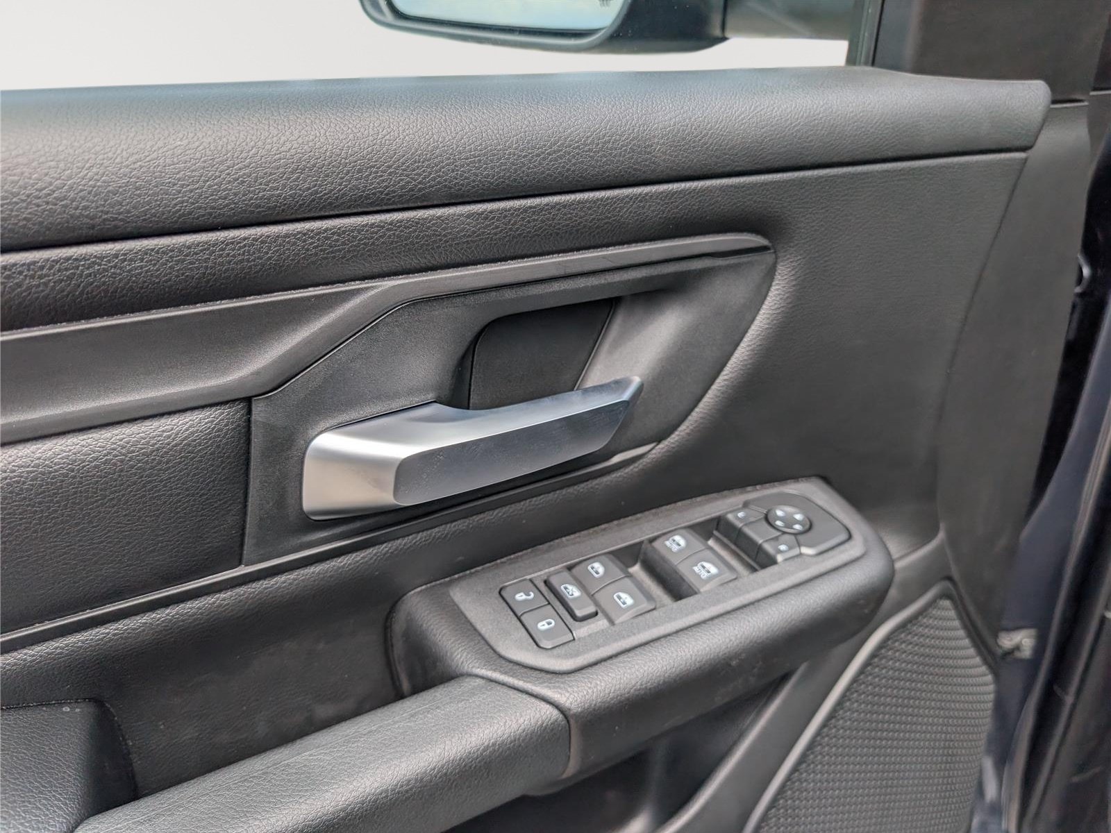 New 2026 RAM 1500 Express AWD/4WD image 16