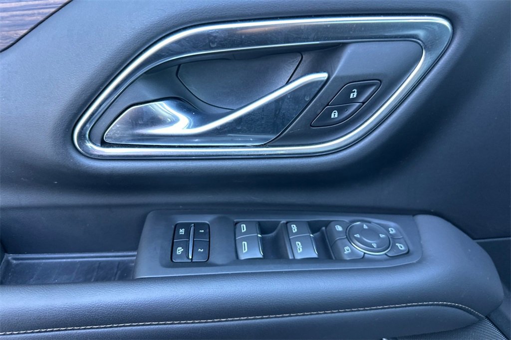 Used 2022 Chevrolet Tahoe High Country image 14