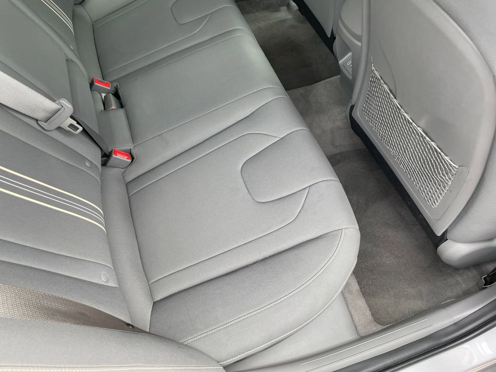 Used 2025 Hyundai Elantra SEL image 38