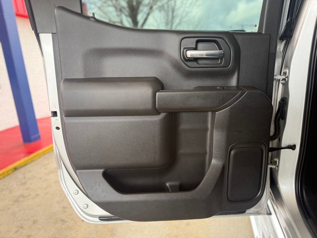 Used 2020 Chevrolet Silverado 1500 Custom w/ Custom Value Package image 16