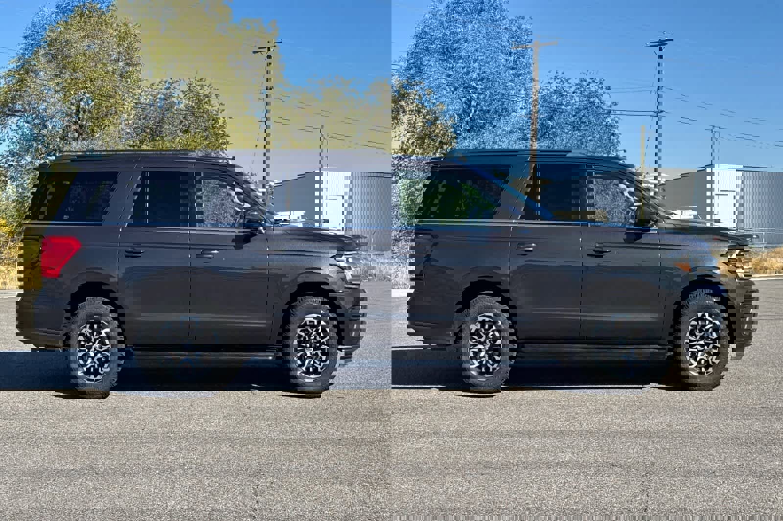 Certified 2024 Ford Expedition Max XLT image 8