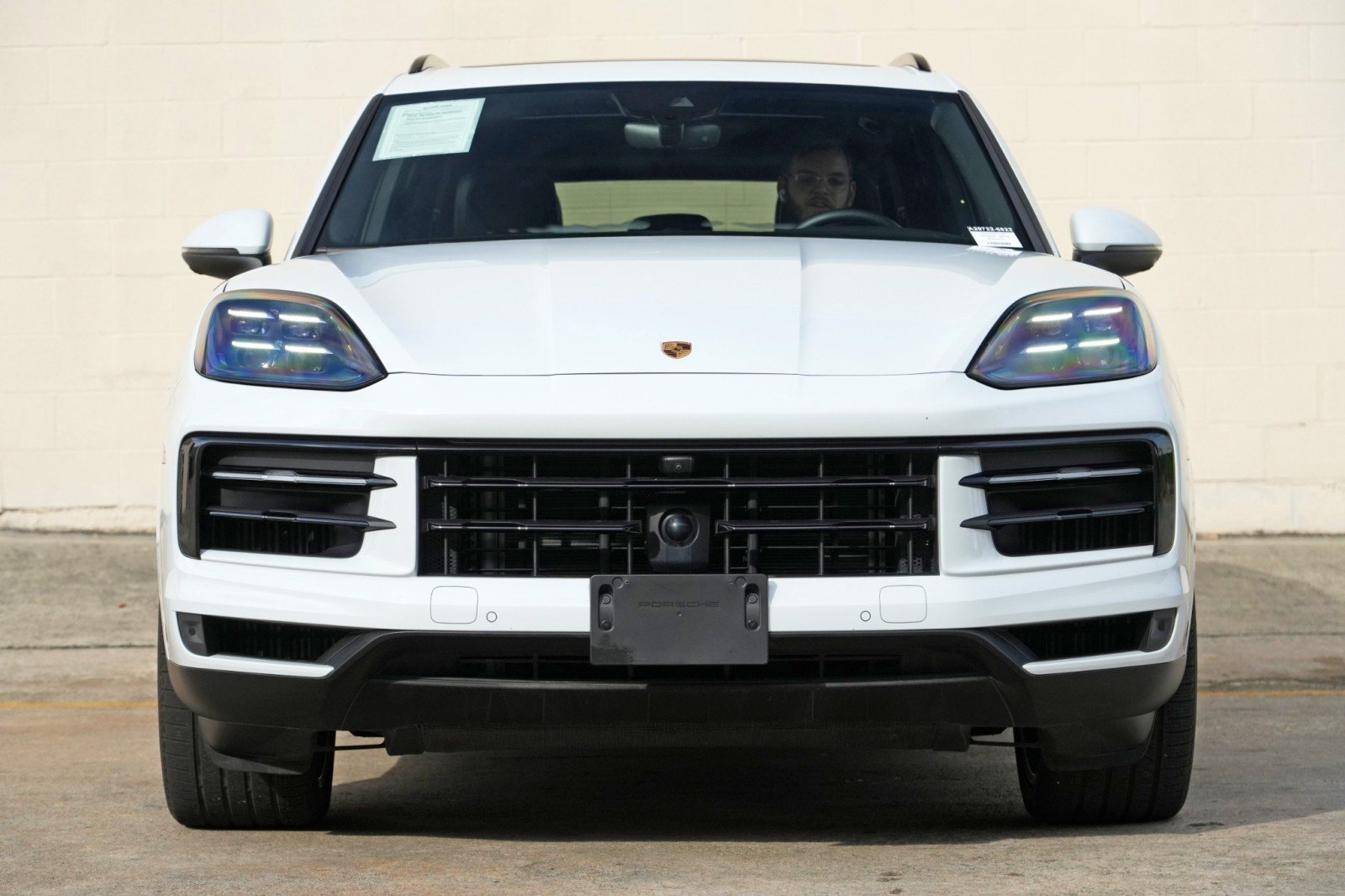 Used 2024 Porsche Cayenne AWD/4WD image 7