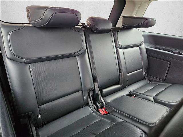 Used 2025 Ford Expedition Platinum AWD/4WD image 16
