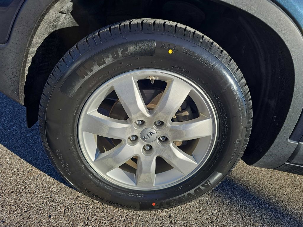 Used 2013 Kia Sorento LX image 32